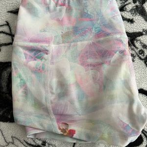 Fleo low rise contour shorts! Great condition.